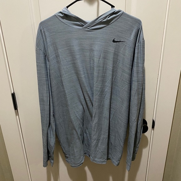 thin dri fit hoodie